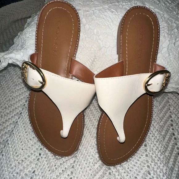 Coach Women's Tan and Cream Sandals NWOT size 8.5 - Picture 2 of 4